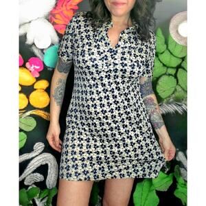 Vintage 70's floral print mini shift shirt dress with dagger collar
